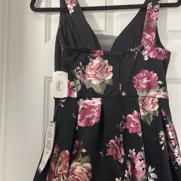 Floral Homecoming/part/event dress - Picture 5 of 5
